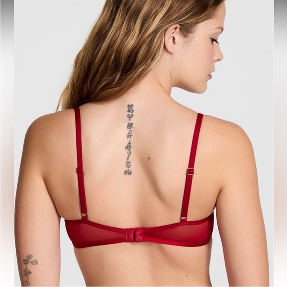 PINK Victoria's Secret Red Bra Set - Picture 5 of 5